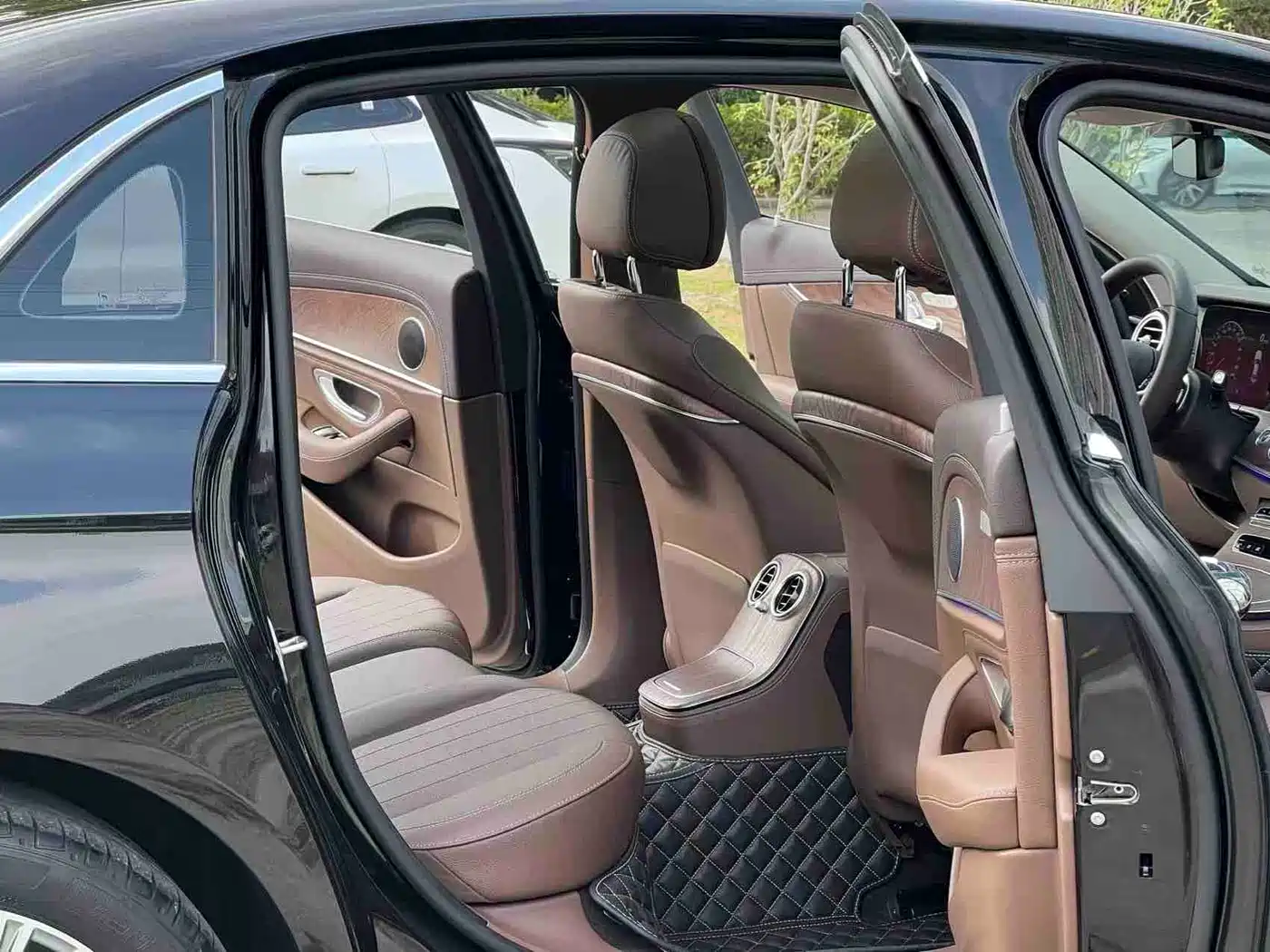 Mercedes-Benz E-Class 2023 Facelift E 300 L Fashion фото 13