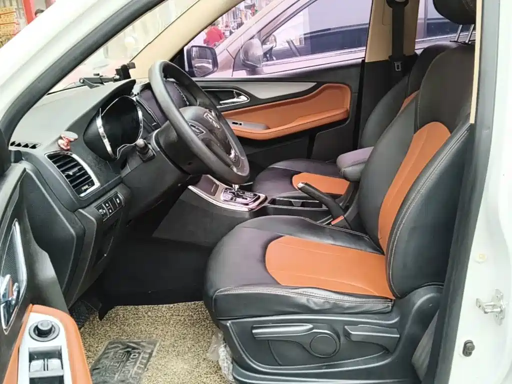 Baojun 560 2017 2016 1.8L iAMT Elite