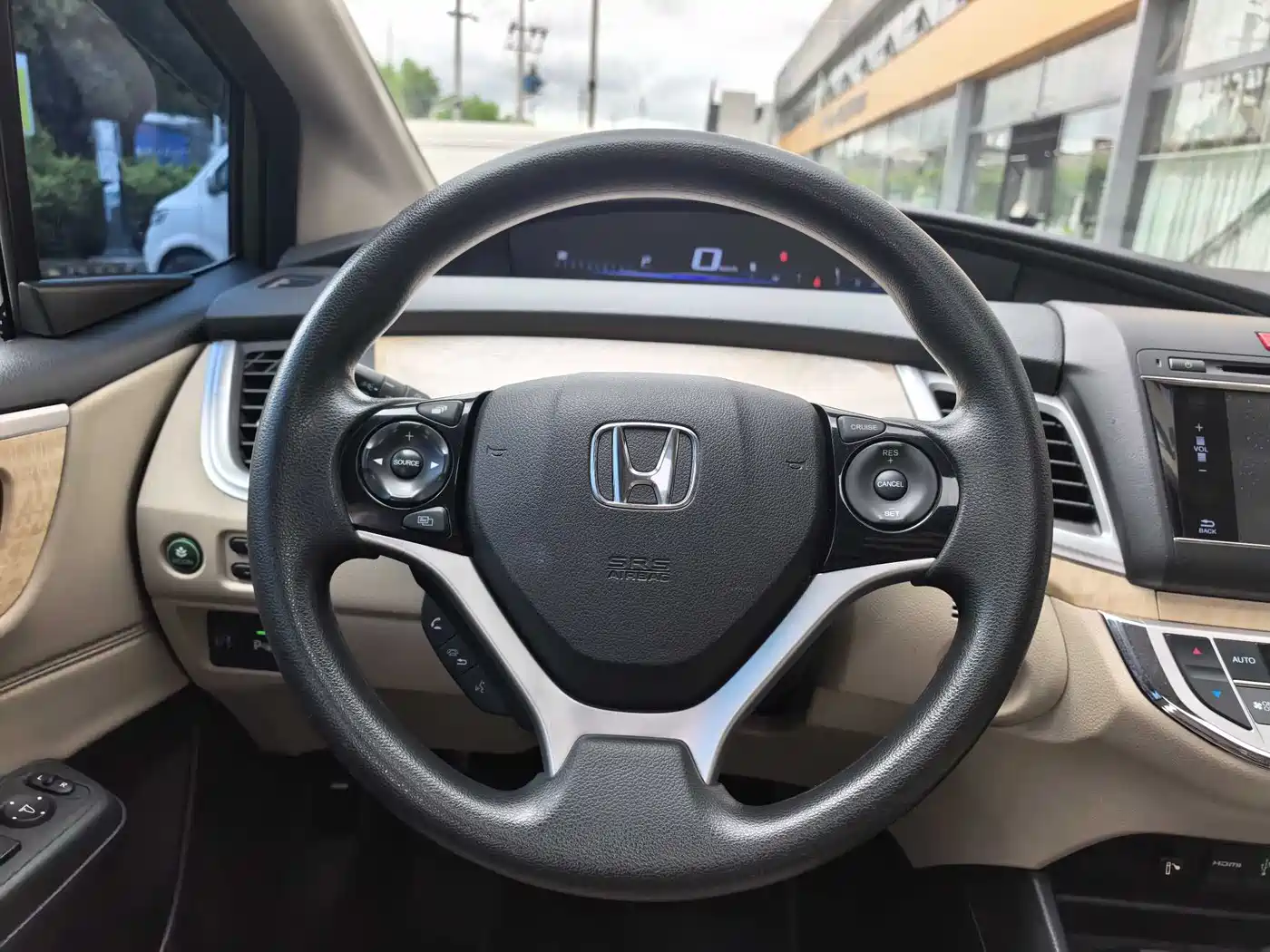 Honda Jade 2016 2014 1.8L CVT Luxury 5-seater