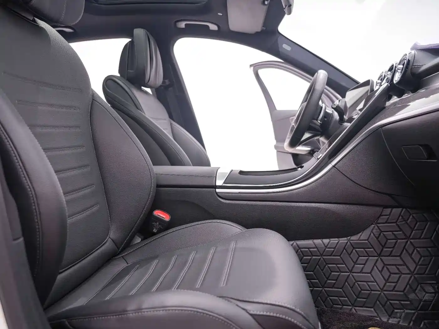 Mercedes-Benz C-Class 2024 Facelift C 260 L Sport фото 26