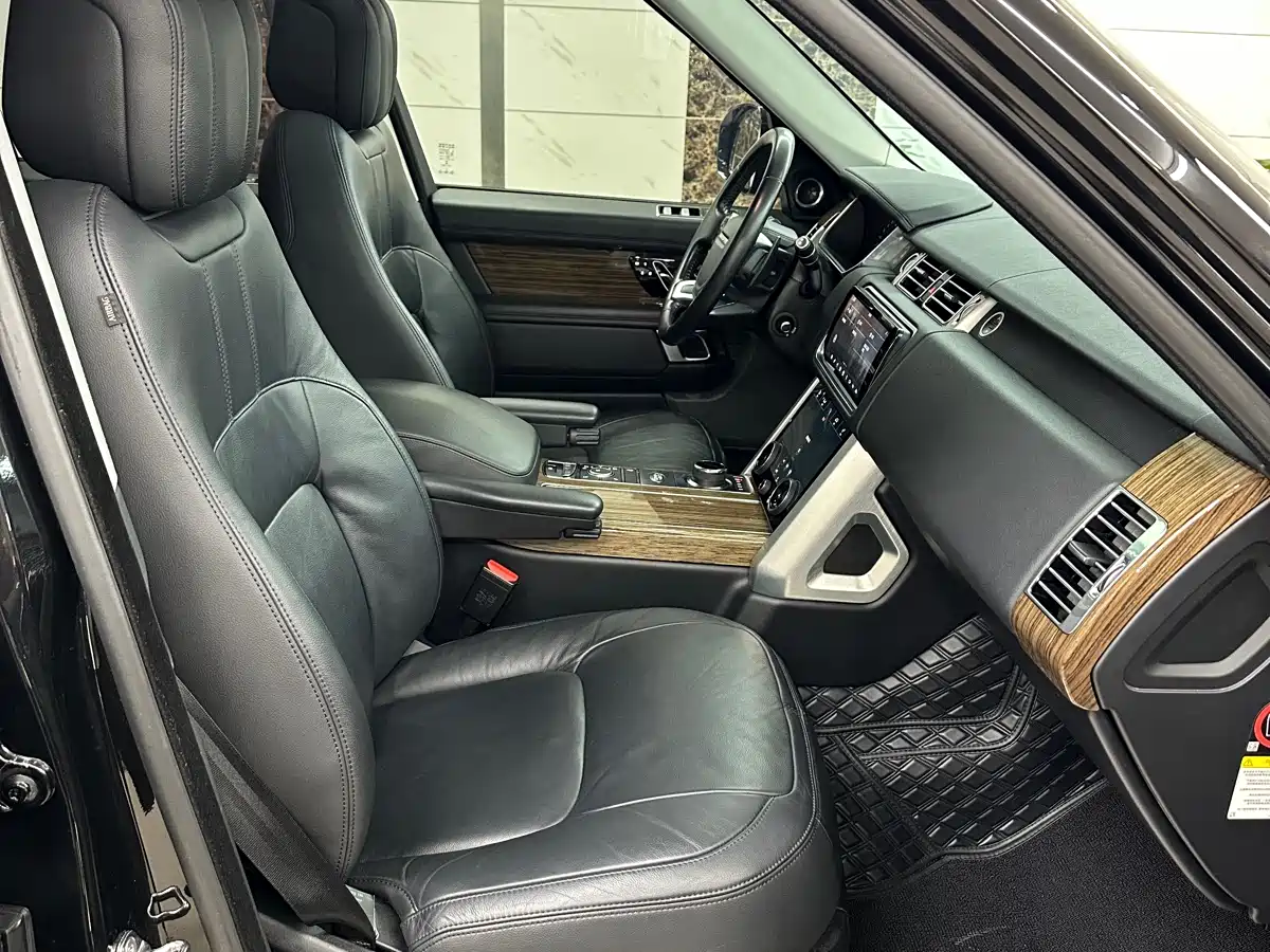 Land Rover Range Rover 2019 3.0 SC V6 Golden Age Edition фото 7