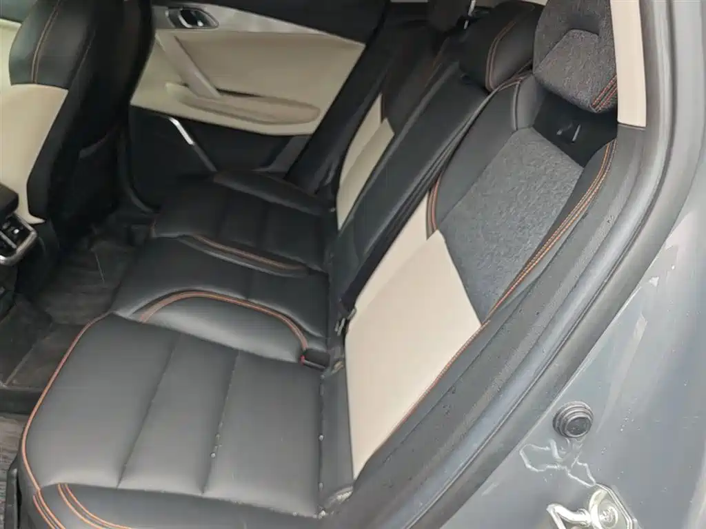 Lynk & Co 06 EM-P 2020 PHEV Plus фото 17