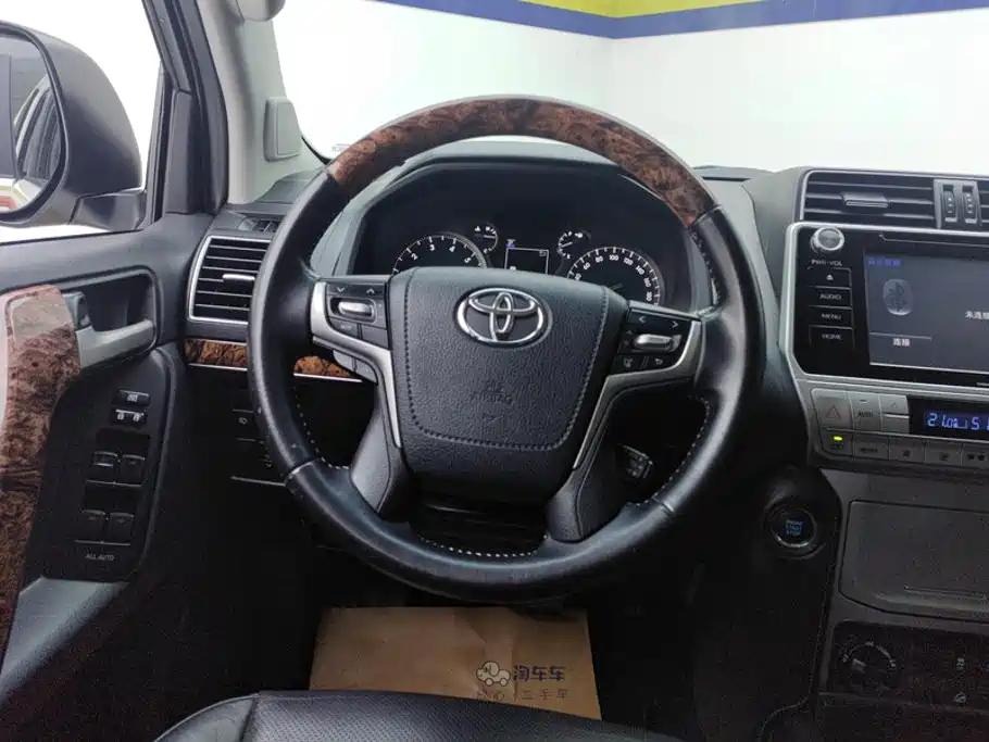Toyota Prado 2019 2019 3.5L Automatic TX-L Zunxiang Edition with Rear-mounted Spare Tire
