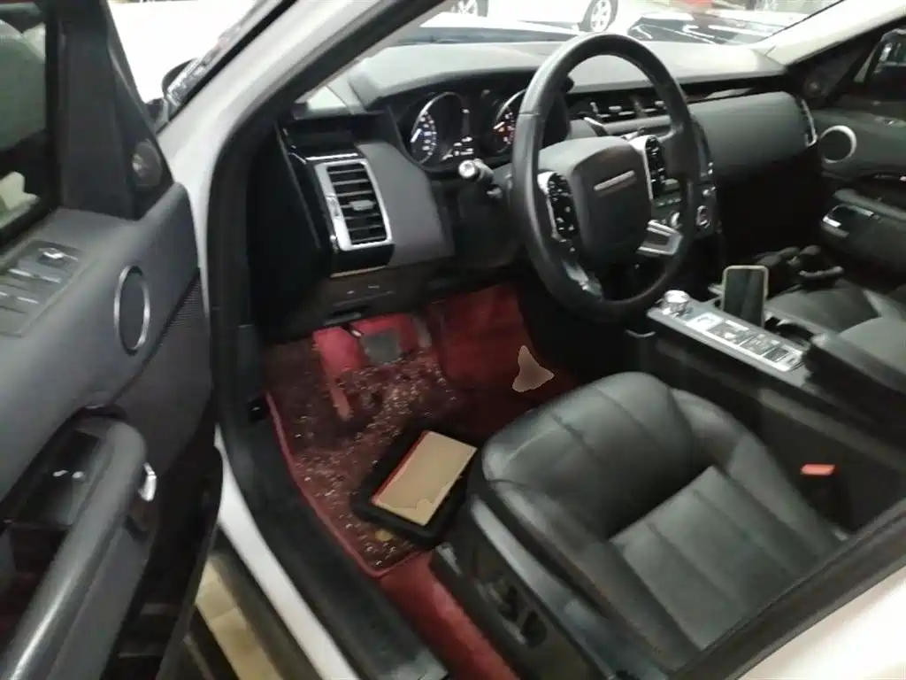Land Rover Discovery 2019 3.0 SC V6 SE фото 16
