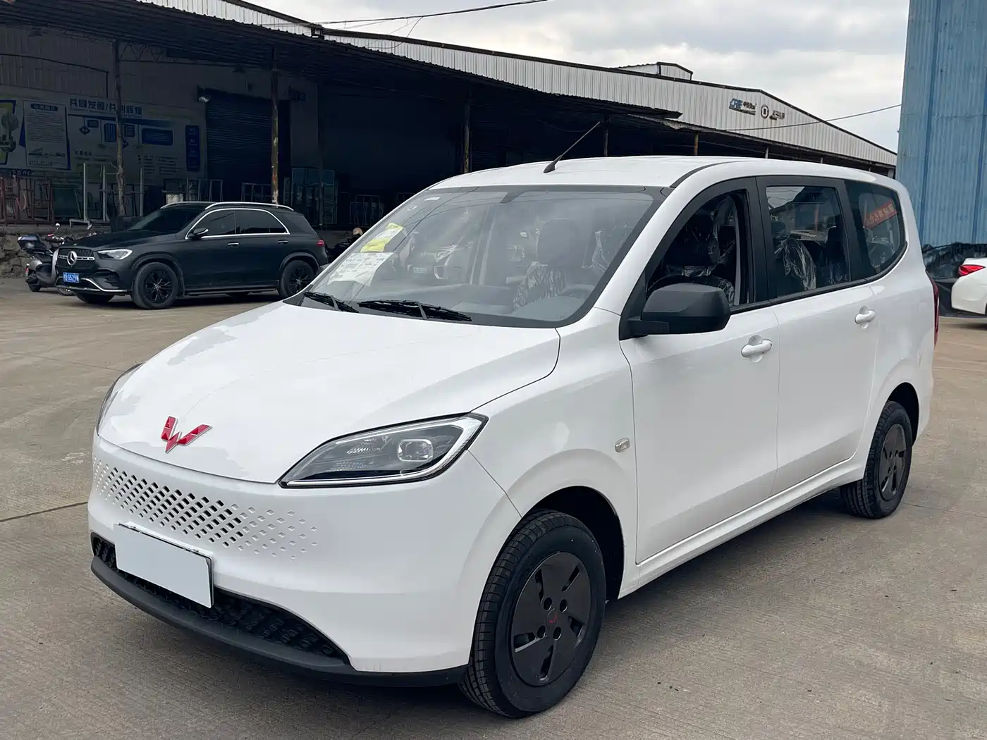 Фото 1 - Wuling Motors Wuling Hongguang New Energy