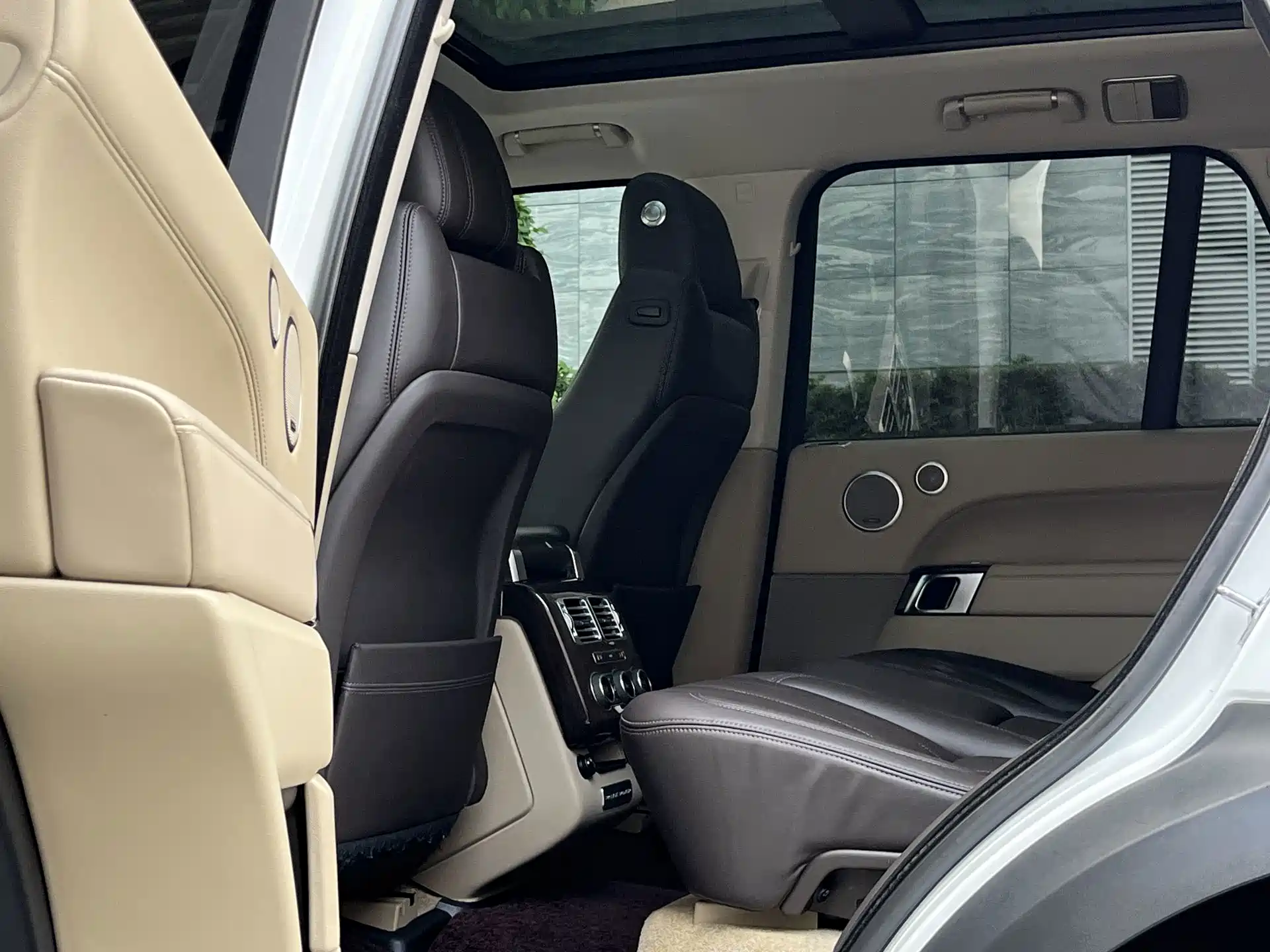 Фото 9 - Land Rover Range Rover