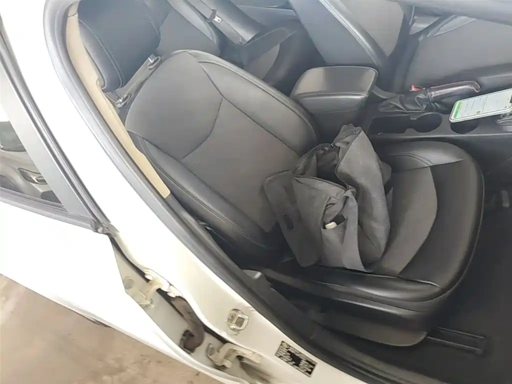 Chevrolet Cruze 2016 1.5L Automatic Luxury Edition фото 25