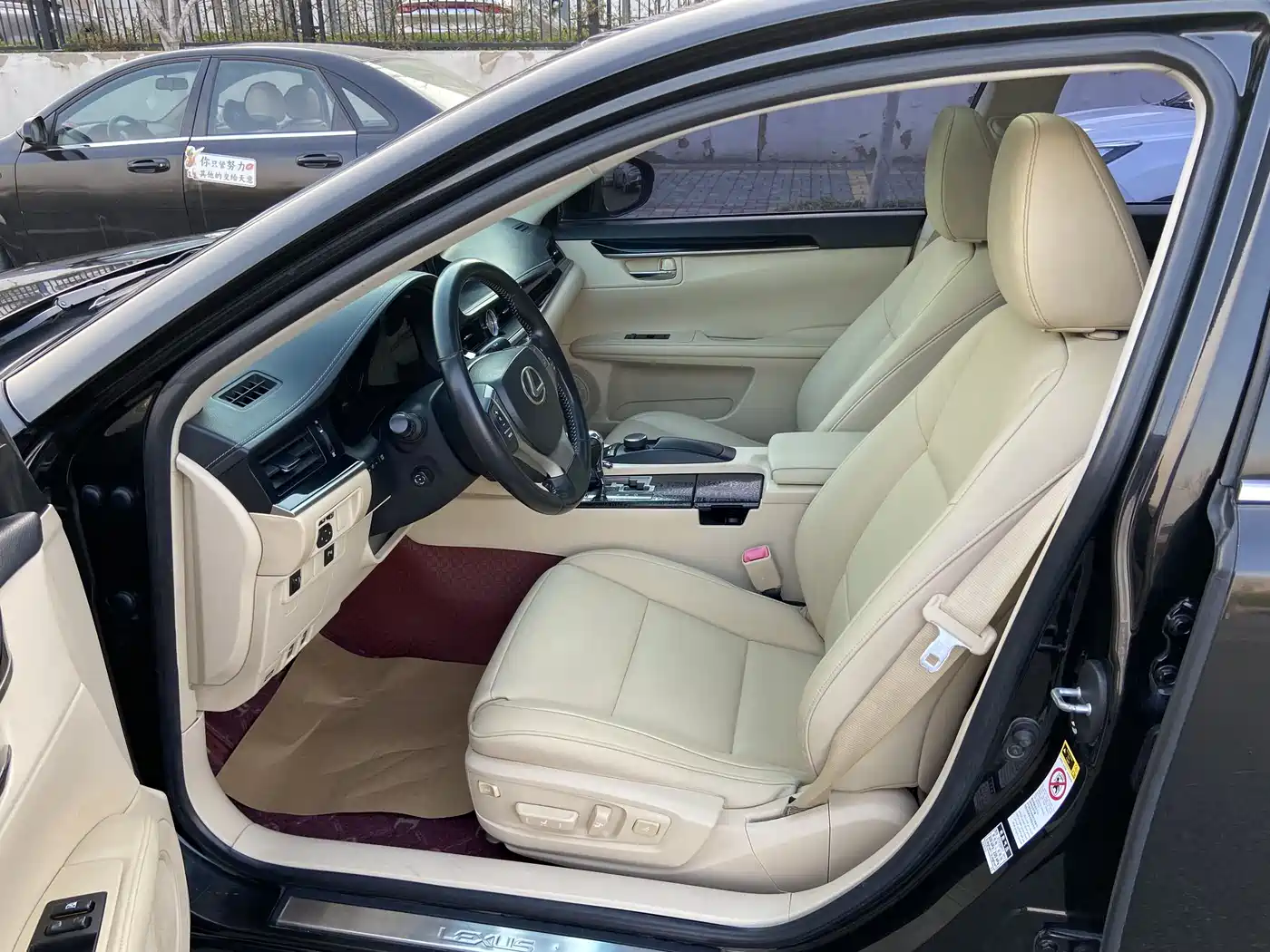 Lexus ES 2013 250 Luxury Edition фото 7