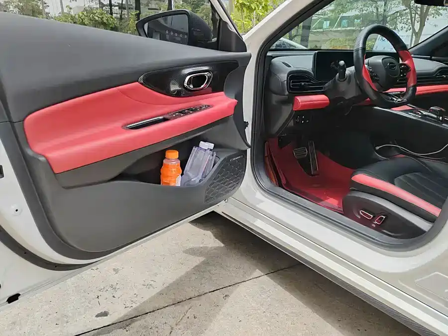 GAC Trumpchi Trumpchi Emkoo 2023 Shadow Leopard H Smart Hybrid фото 4