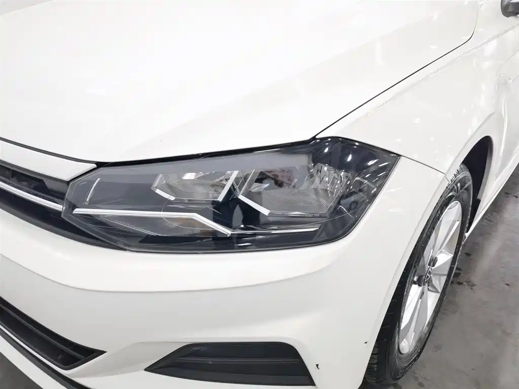 Volkswagen Polo 2021 Plus 1.5L Automatic Panorama Enjoyment Edition фото 7