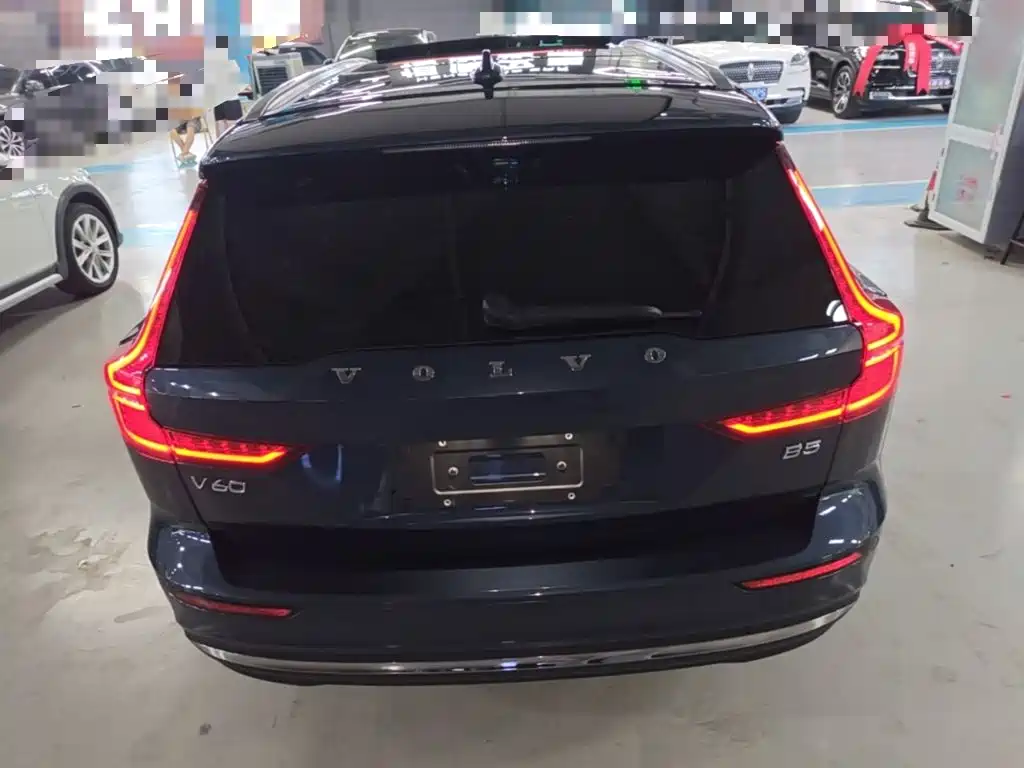 Volvo V60 2024 2023 B5 Smart Luxury Enjoyment Edition