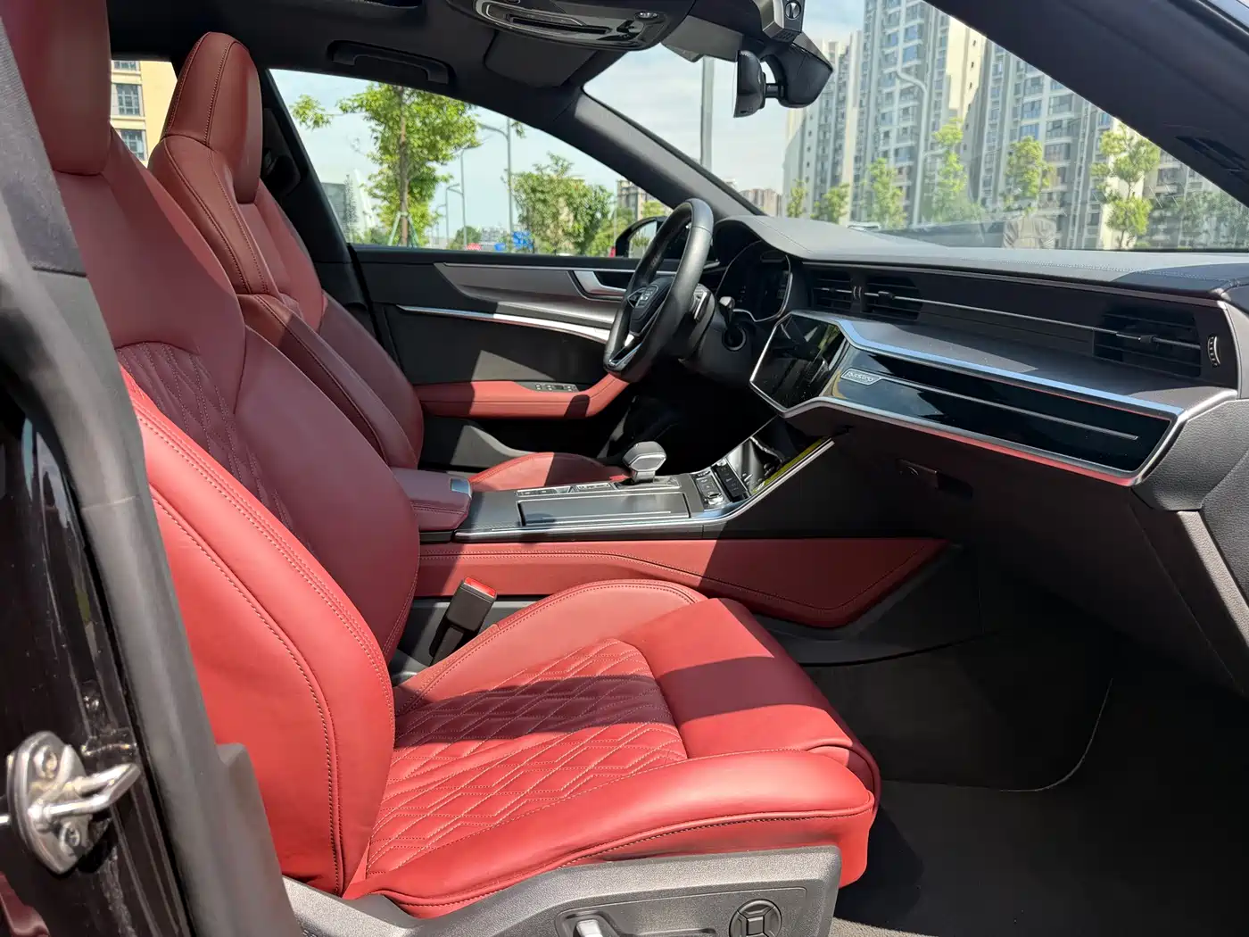 Audi A7L 2024 45 TFSI quattro S-line Black Warrior Edition фото 11