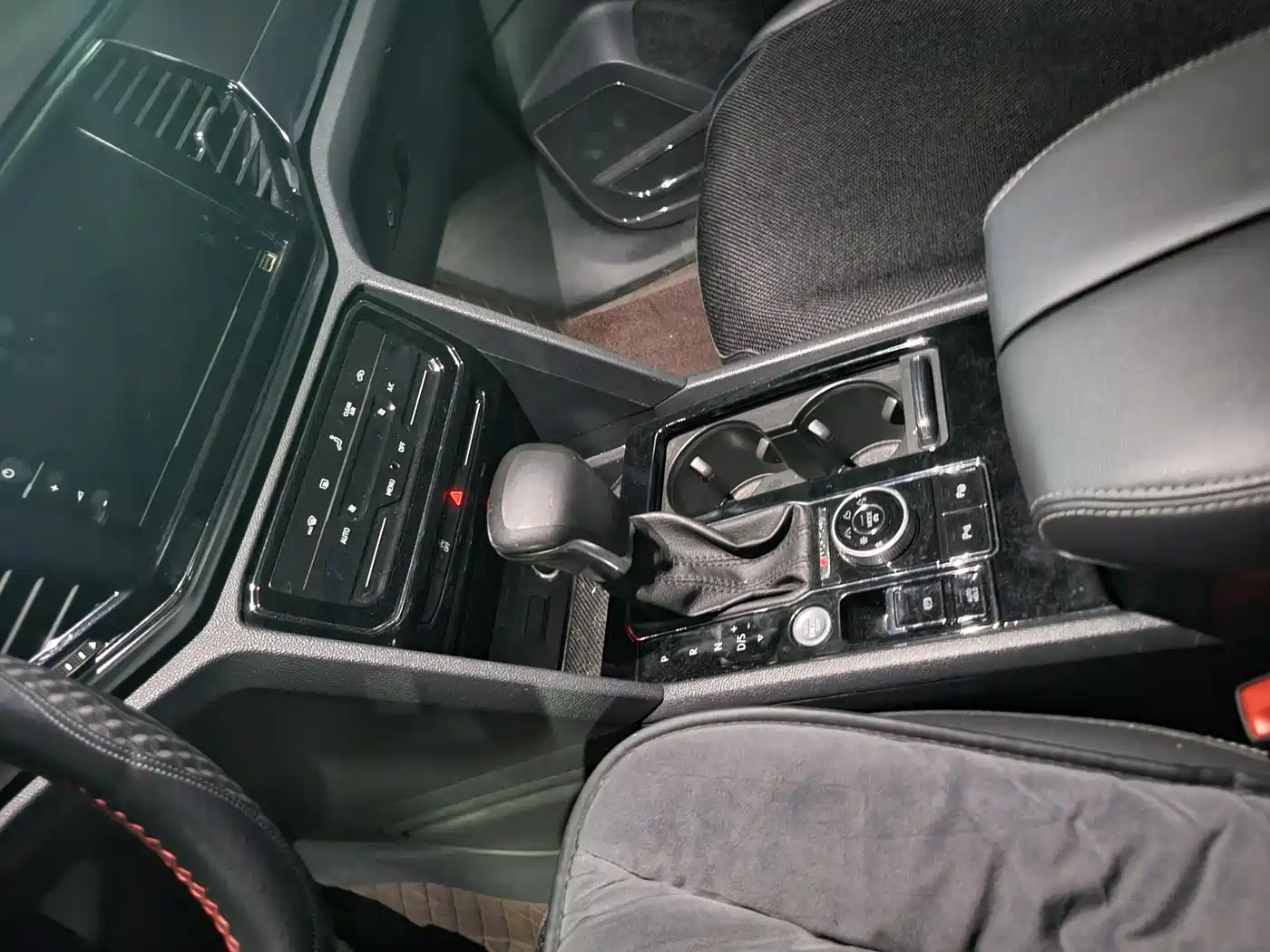 Volkswagen Teramont 2019 Teramont X 380TSI 4WD Luxury Edition фото 9