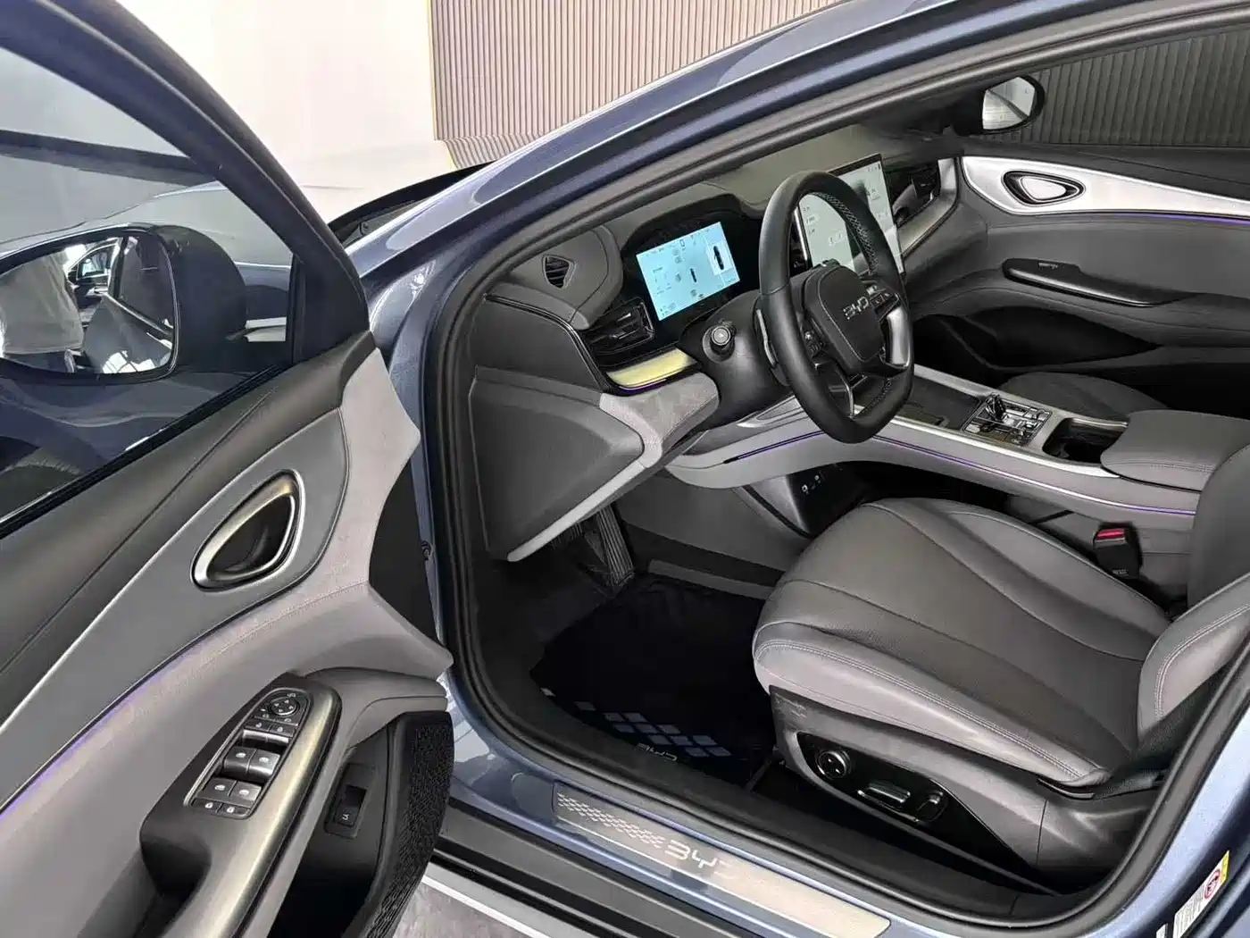 BYD Seal 07 DM-i 2025 2025 Smart Drive Edition DM-i 1.5L 125km Luxury
