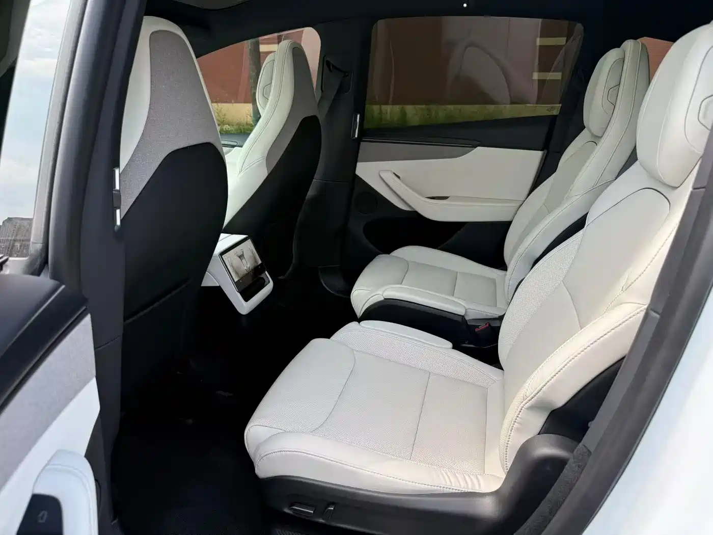Tesla Model Y L 2025 2025 Facelift Long Range AWD