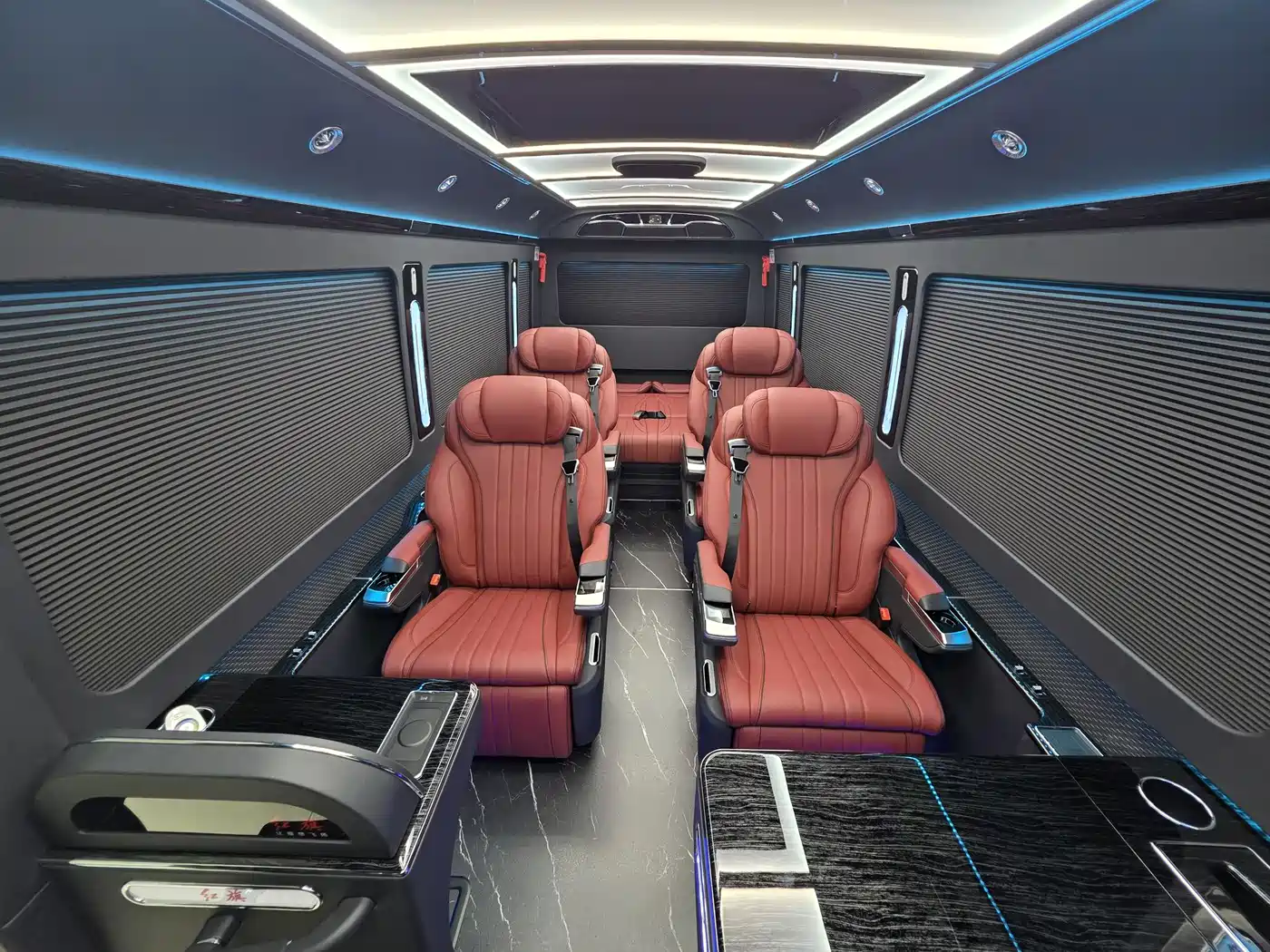 Hongqi Guoyue 2024 3.0T Flagship Edition 17-seater фото 6