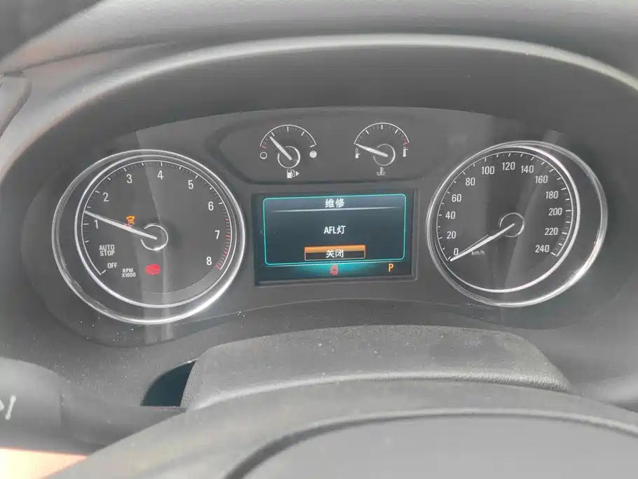 Photo 14 - Buick LaCrosse