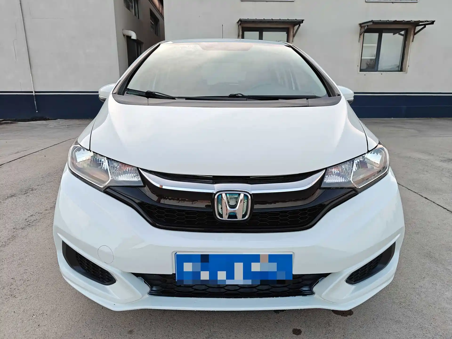 Фото 2 - Honda Fit