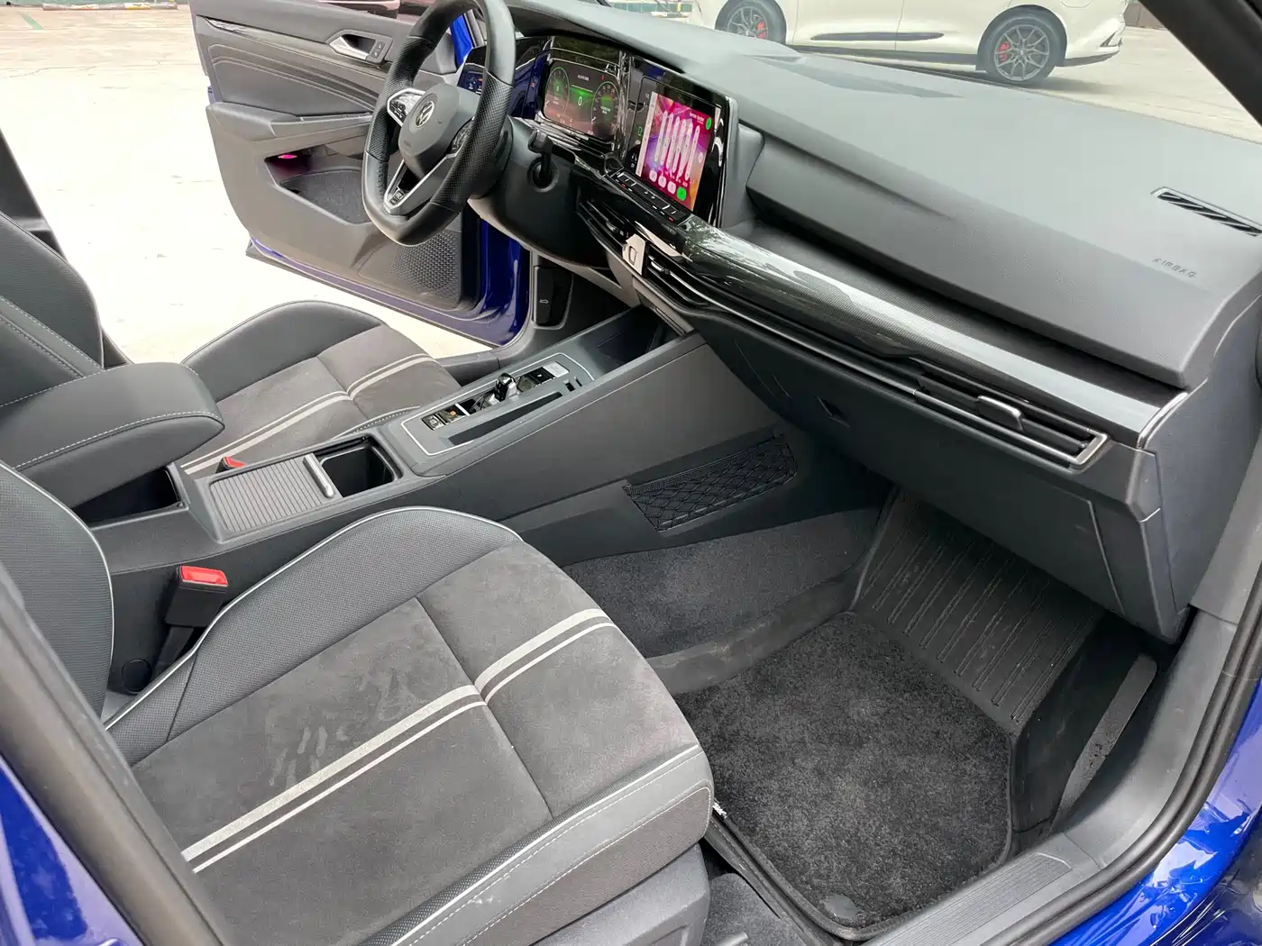 Volkswagen Golf 2023 280TSI DSG R-Line Lite фото 14