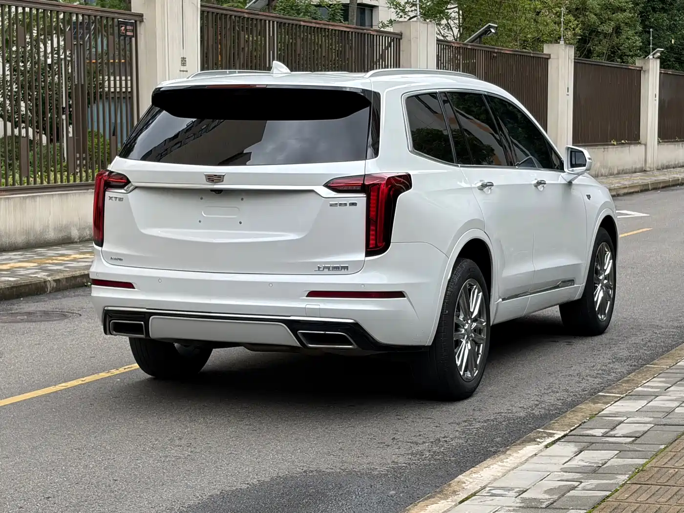 Cadillac XT6 2023 2022 2.0T 6-Seater 4WD Luxury Edition