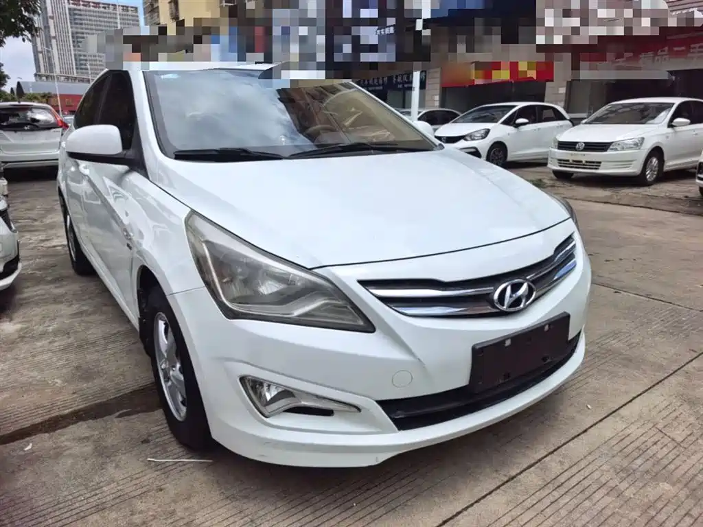 HYUNDAI RENA