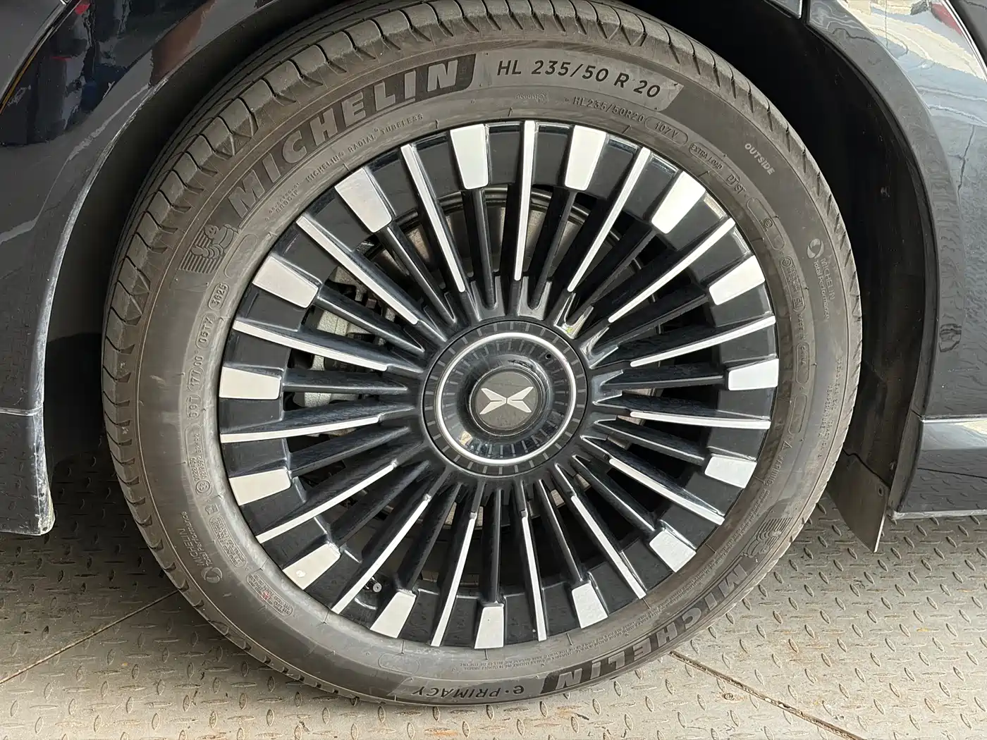 XPeng X9 2026 2025 Extended Range Edition