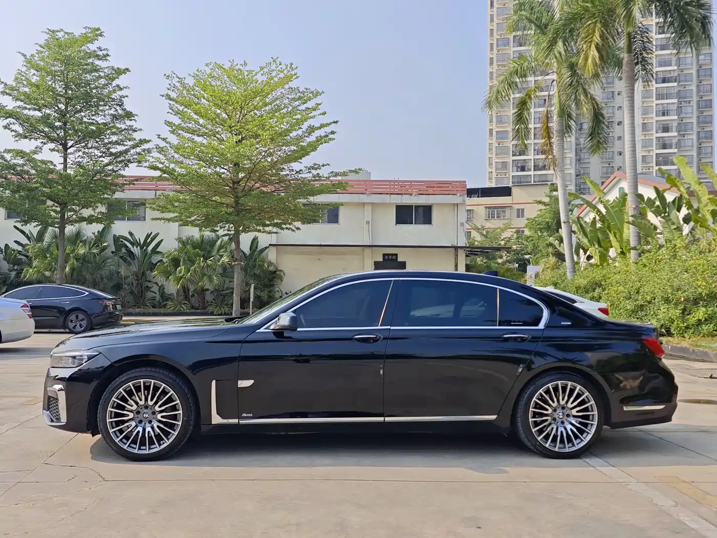 BMW 7 Series 2010 2009 730Li Leading