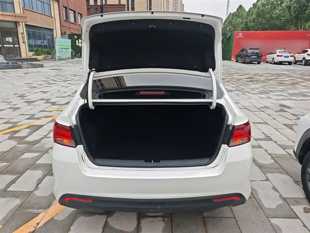 Kia Kaishen 2017 1.8L Automatic GLS фото 19