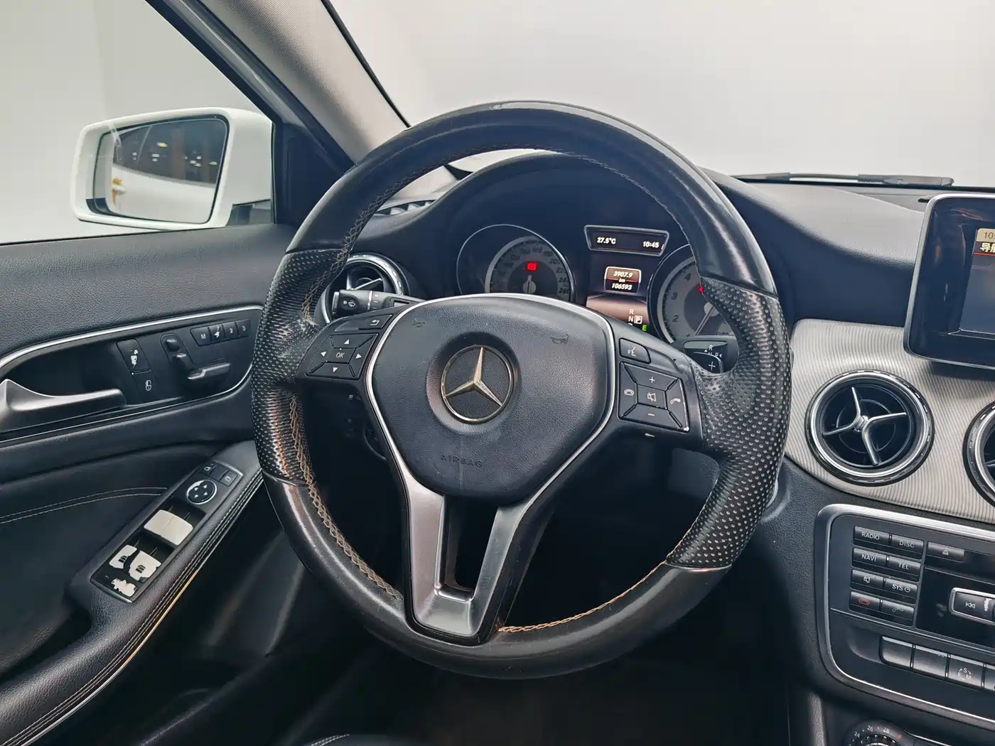 Mercedes-Benz GLA 2015 GLA 200 Dynamic фото 16