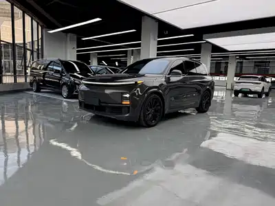 Li Auto L8