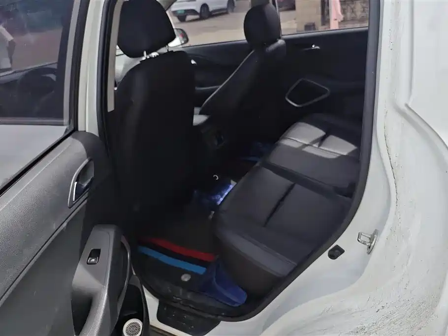 Hyundai Beijing Hyundai ix35 2018 2.0L Automatic 2WD Zhiyong·Enjoyment Edition фото 11