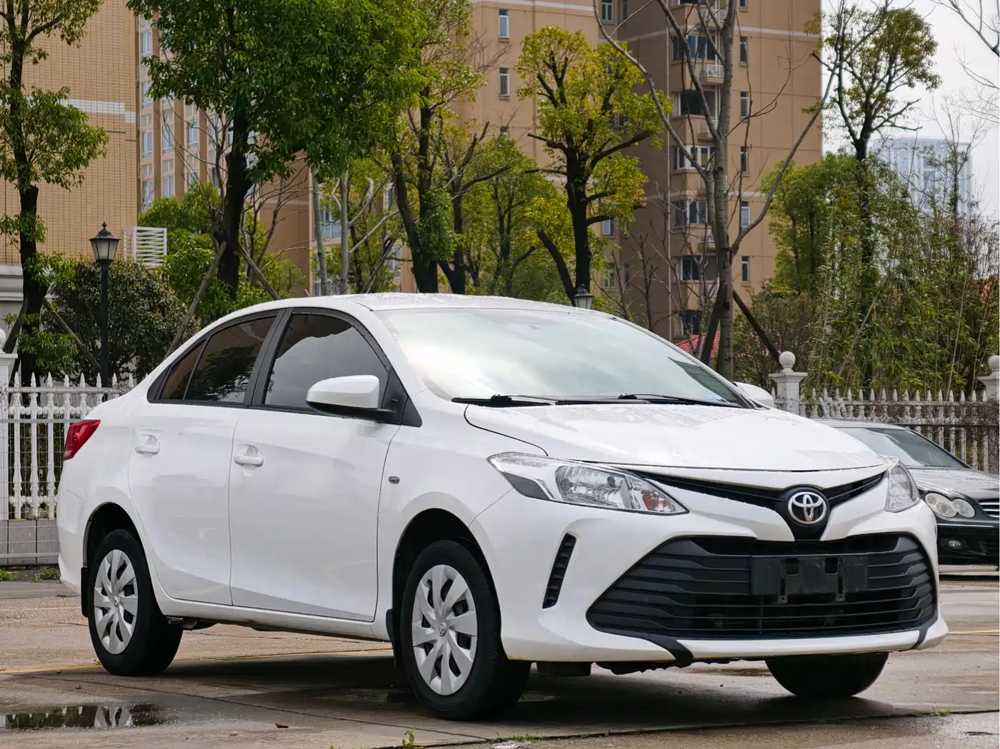 Toyota Vios 2017 1.5L CVT Pioneer фото 3