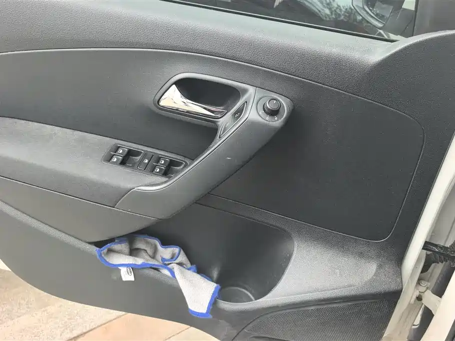 Volkswagen Polo 2018 1.5L Auto Safe Drive фото 7