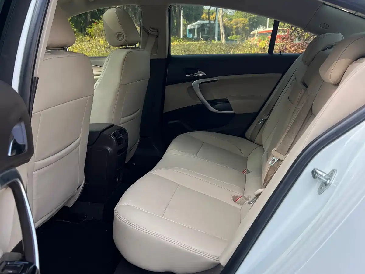 Buick Regal 2012 Model 2.0L Comfort фото 5