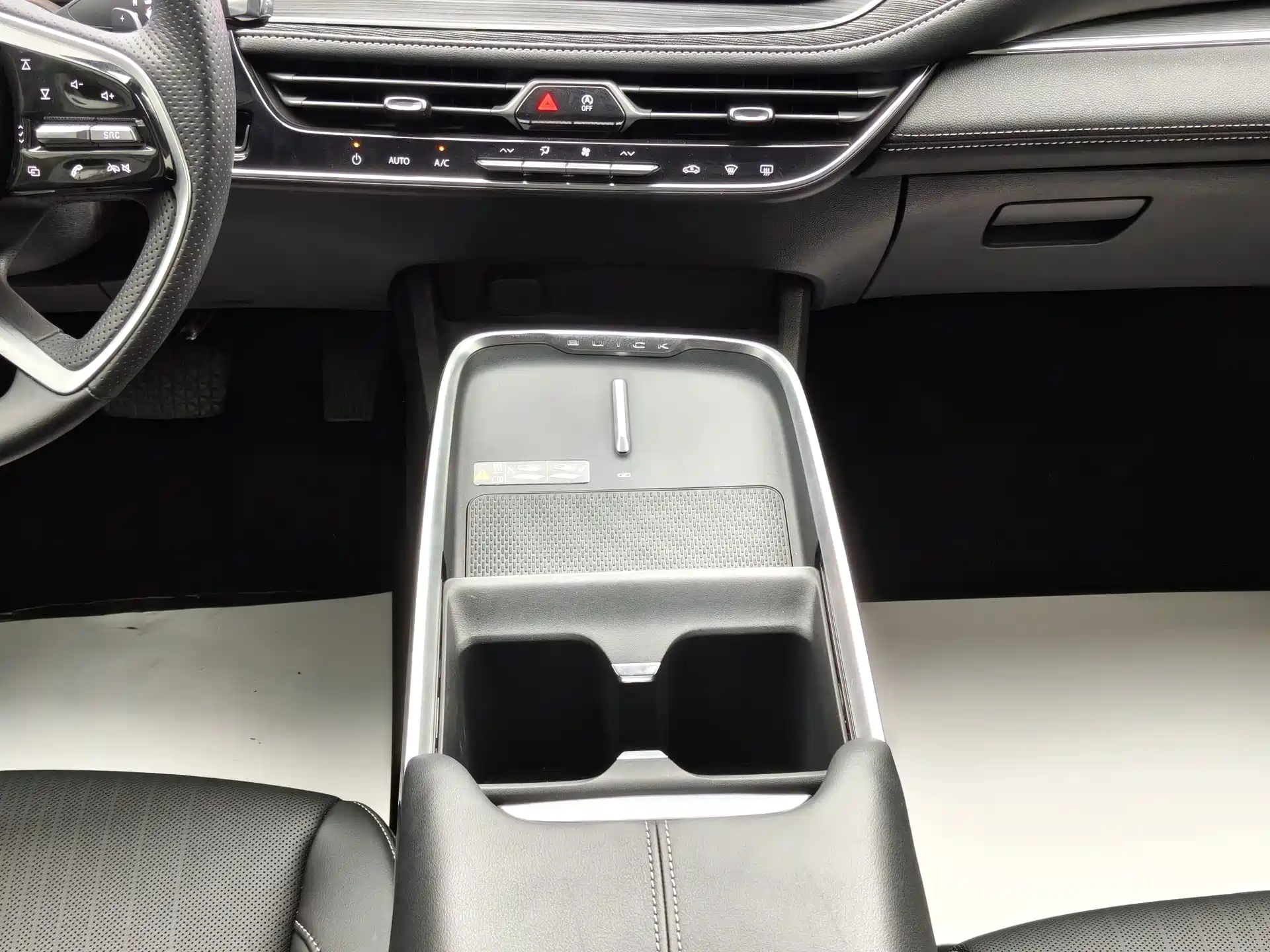 Photo 12 - Buick LaCrosse