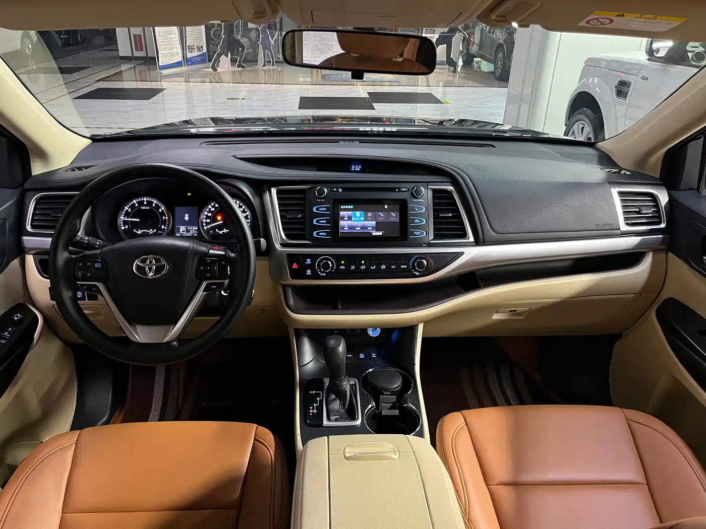 TOYOTA HIGHLANDER
