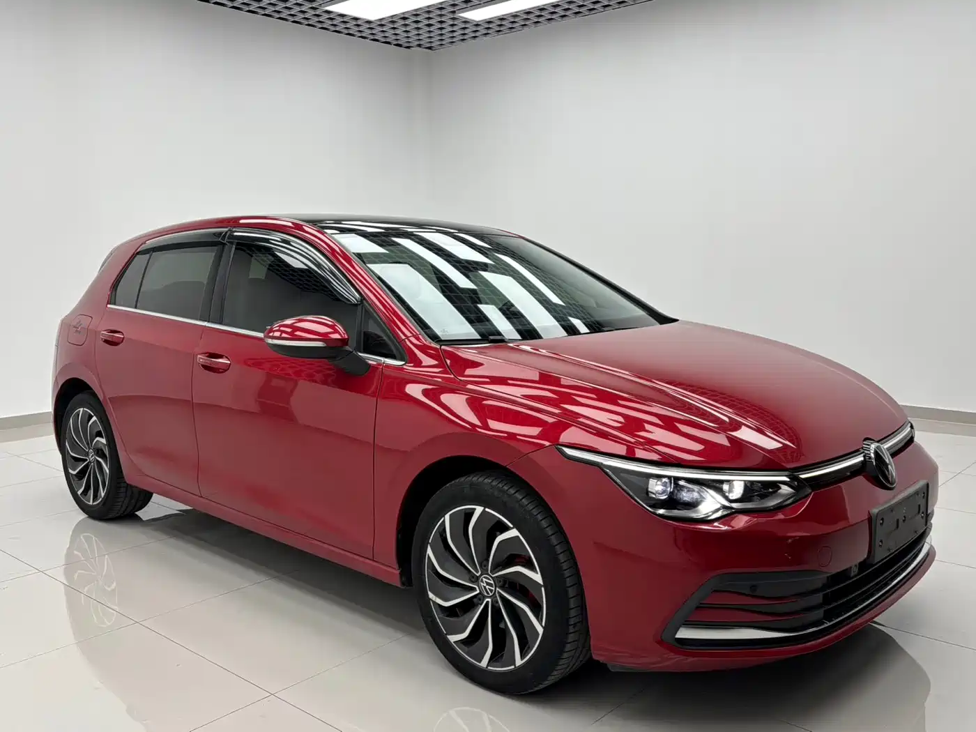 Volkswagen Golf 2023 Facelift 280TSI DSG Pro фото 2