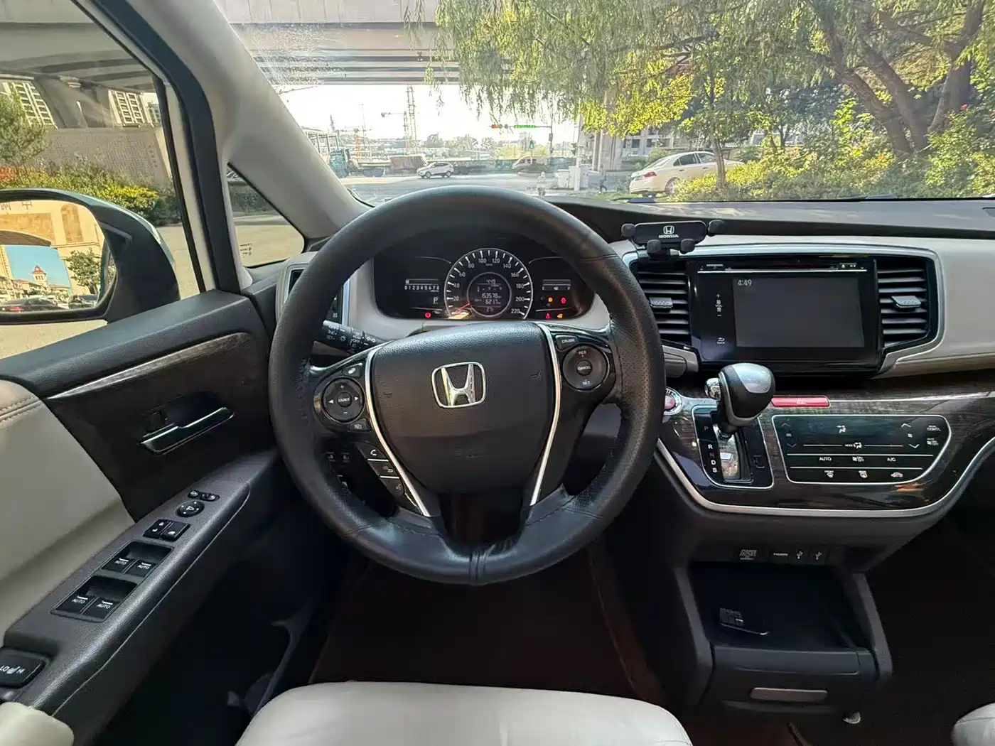Photo 7 - Honda Odyssey