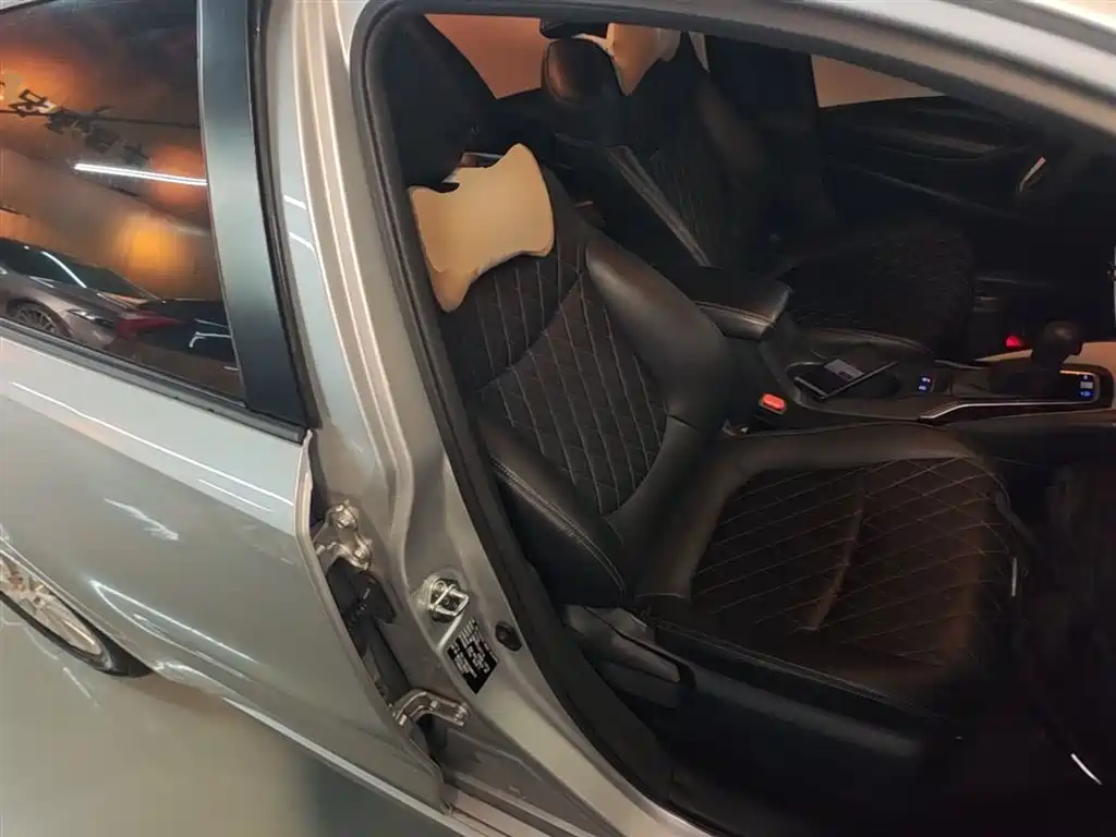 Toyota Corolla 2019 1.2T S-CVT GL-i Elite Edition фото 25