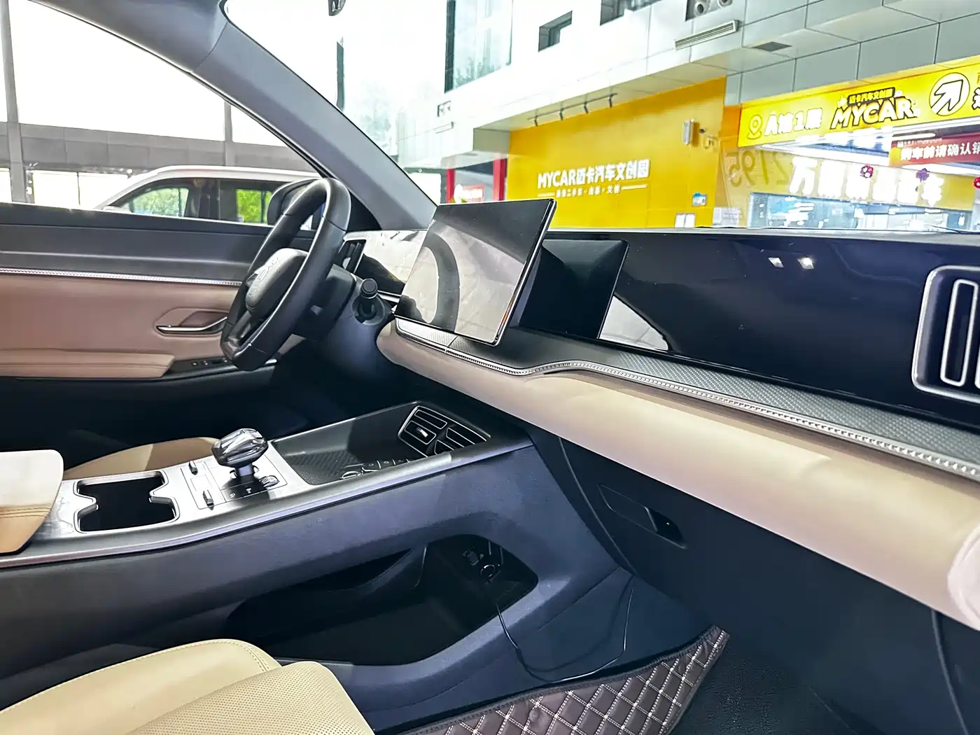 BYD Song Pro New Energy 2025 2nd Generation Smart Drive Edition DM-i 75KM Leading Type фото 17