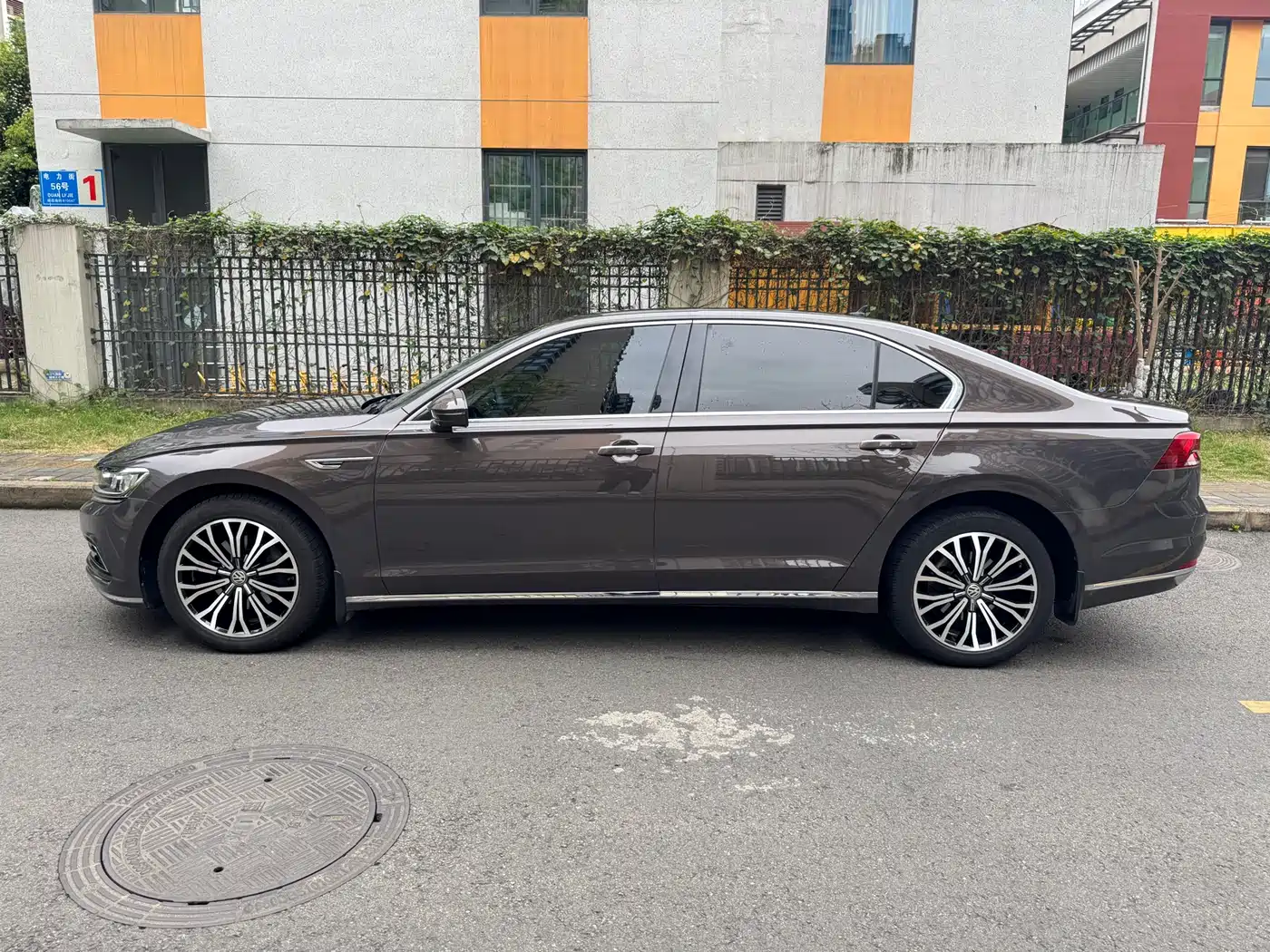 Volkswagen Phideon 2018 Facelift 380TSI FWD Business фото 6