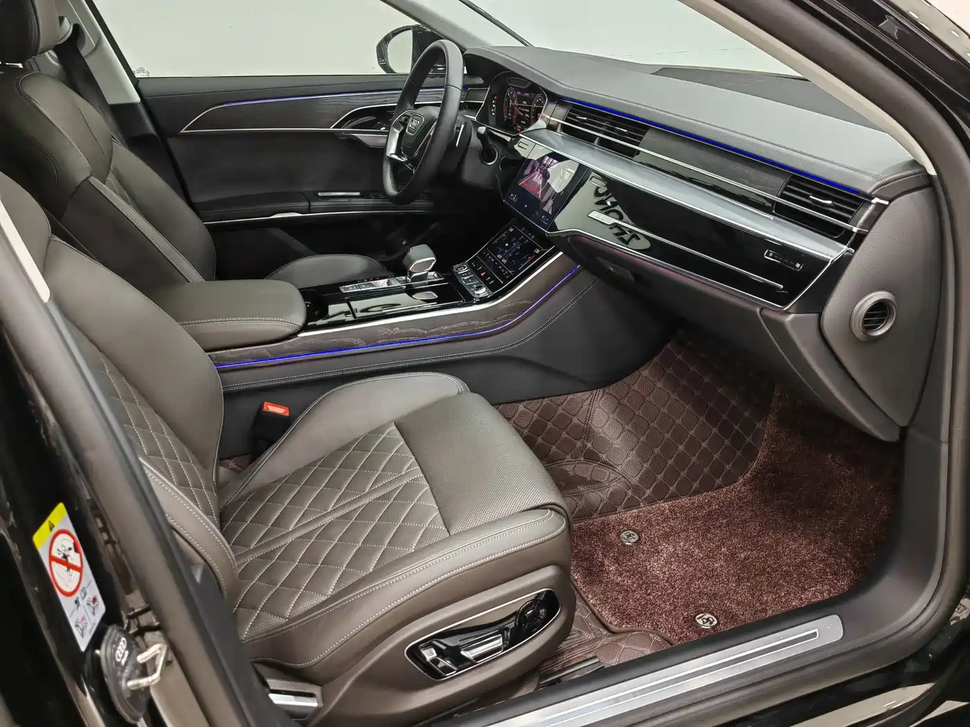 Audi A8 2025 A8L 50 TFSI quattro Exclusive Selection фото 16