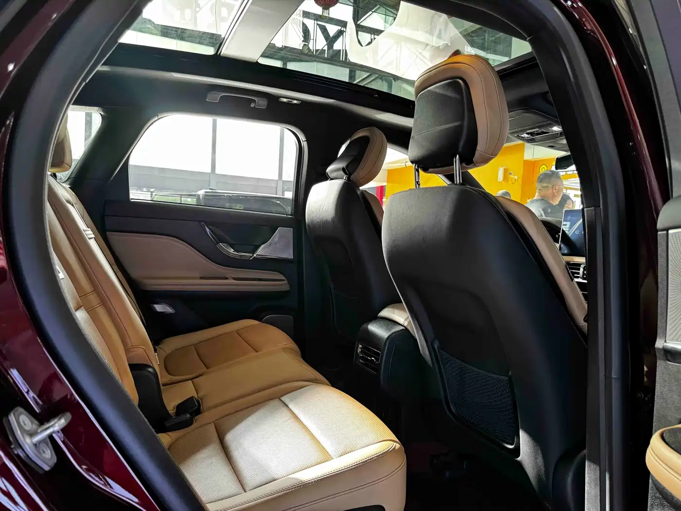 LINCOLN ADVENTURER
