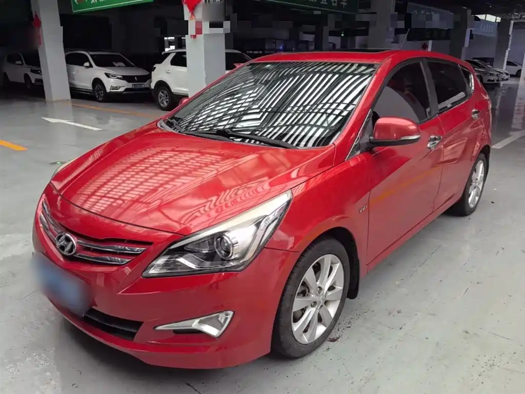 Hyundai Reina 2014 Model 1.6L Automatic TOP
