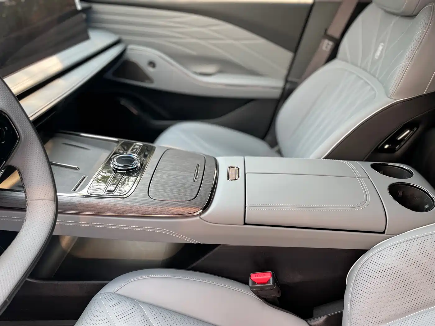 GEELY GALAXY GALAXY E8