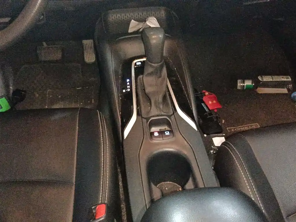 Toyota Corolla 2022 Hybrid 1.8L E-CVT Pioneer Edition фото 14