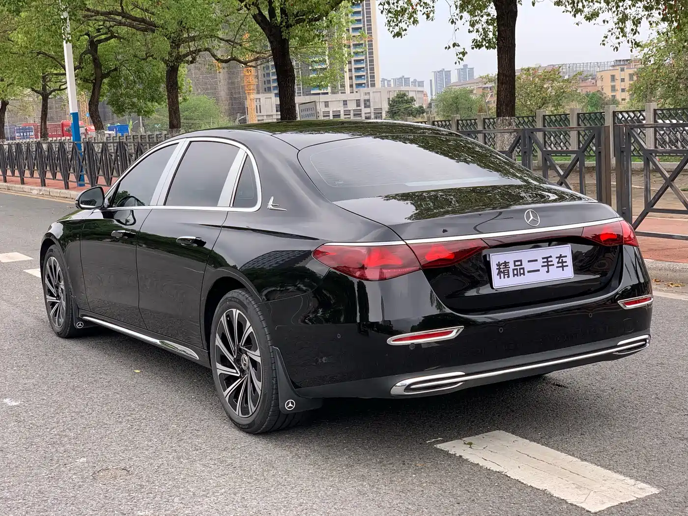 Mercedes-Benz E-Class 2024 Model E 300 L Luxury фото 6