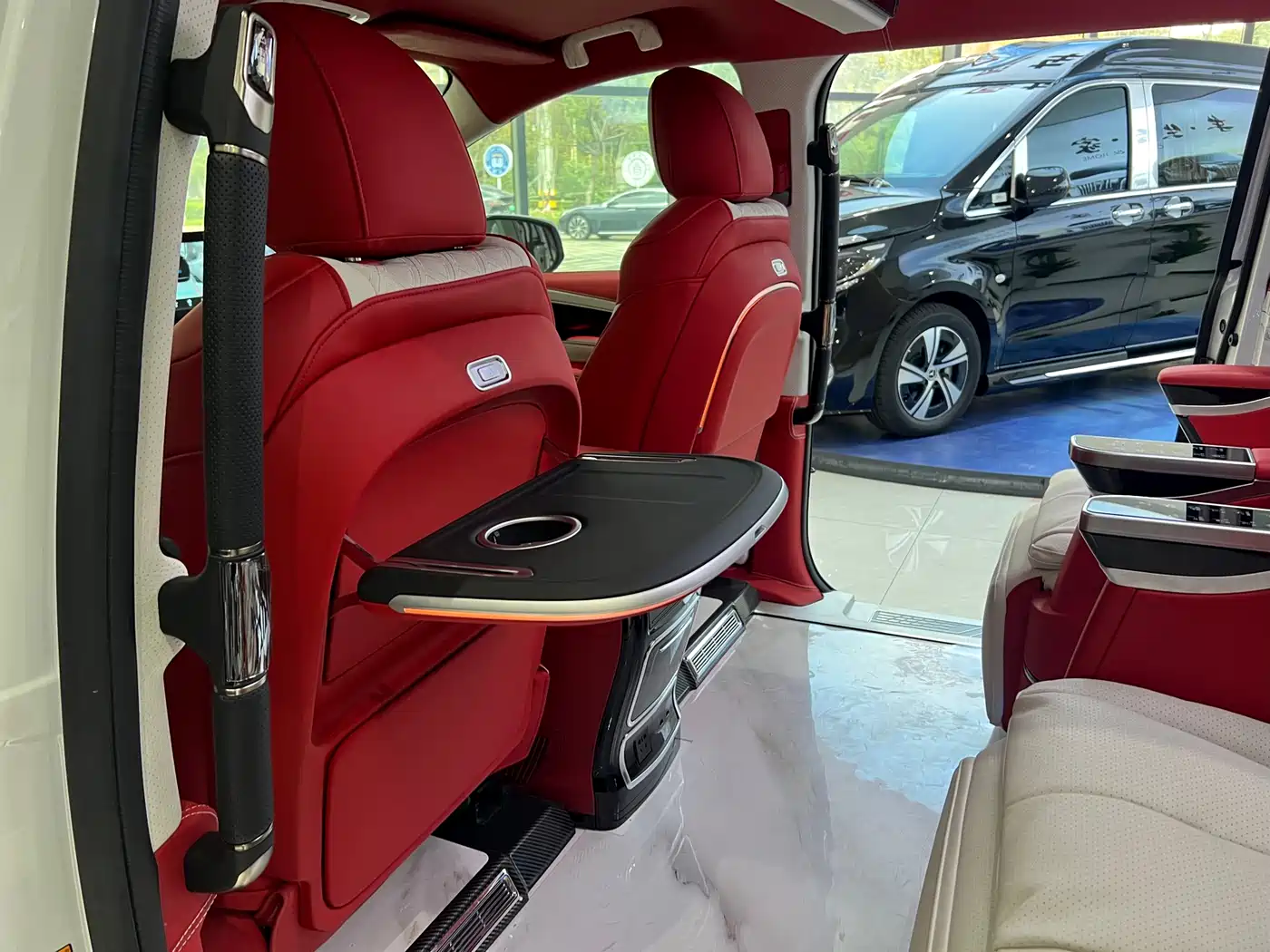 Toyota Sienna 2024 2.5L Hybrid Comfort Edition фото 10