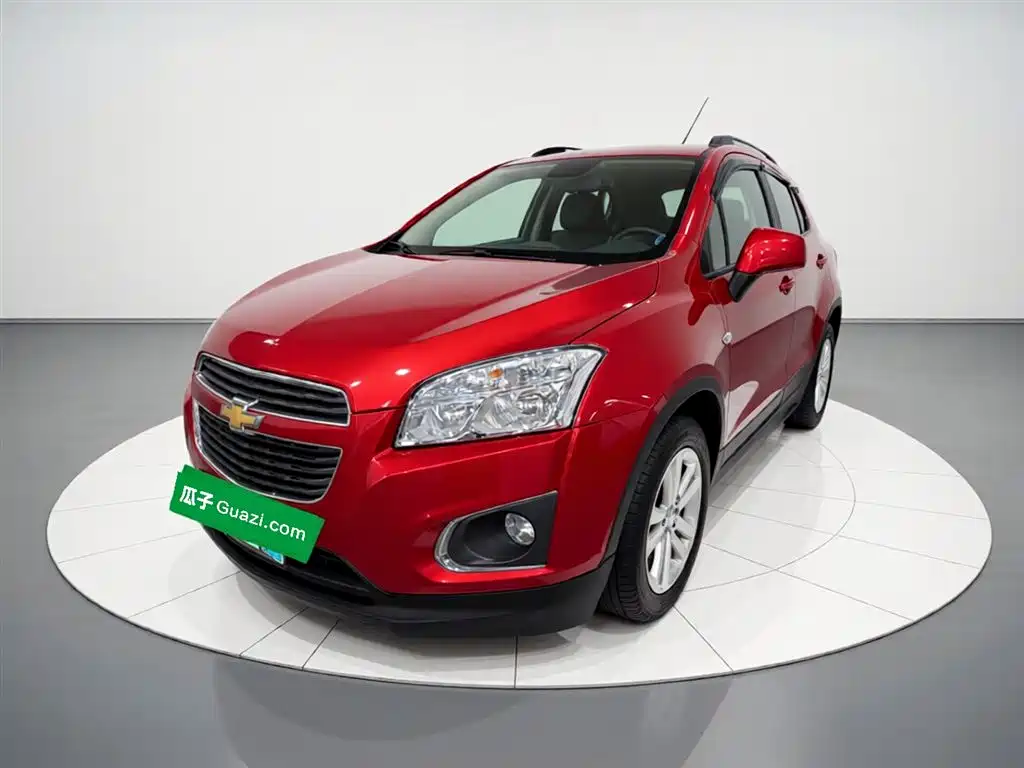 Фото 2 - Chevrolet Trax