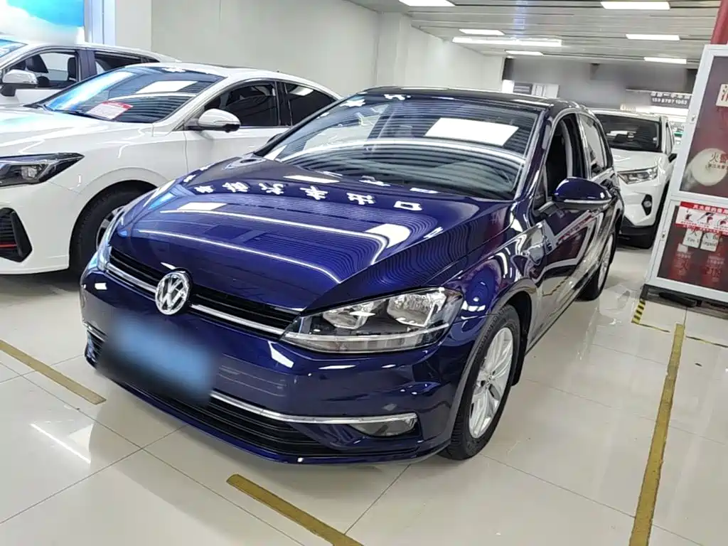 Фото 1 - Volkswagen Golf